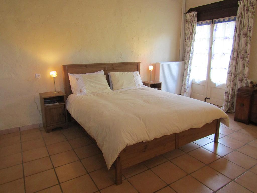 Bed and Breakfast TheSecretGarden-France Saint-Pierre-du-Lorouër Exterior foto
